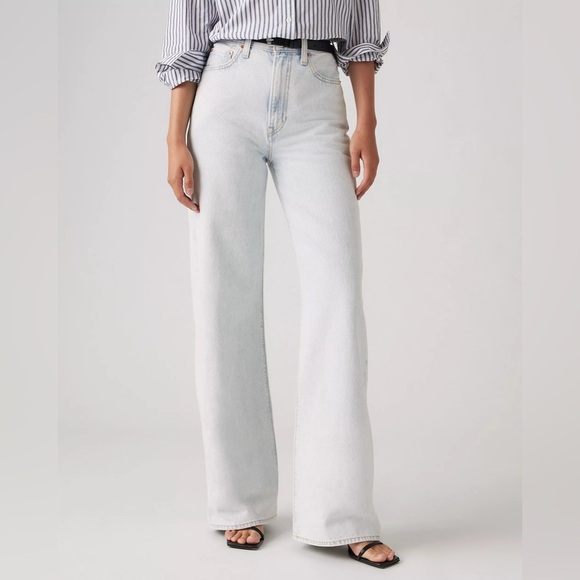 Levi's Rib Cage Wide Leg - Light Wash, Size 23/32 - Picture 4 of 17